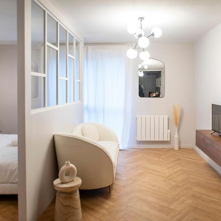 Suite Georgia Βιλερμπάν Εξωτερικό φωτογραφία